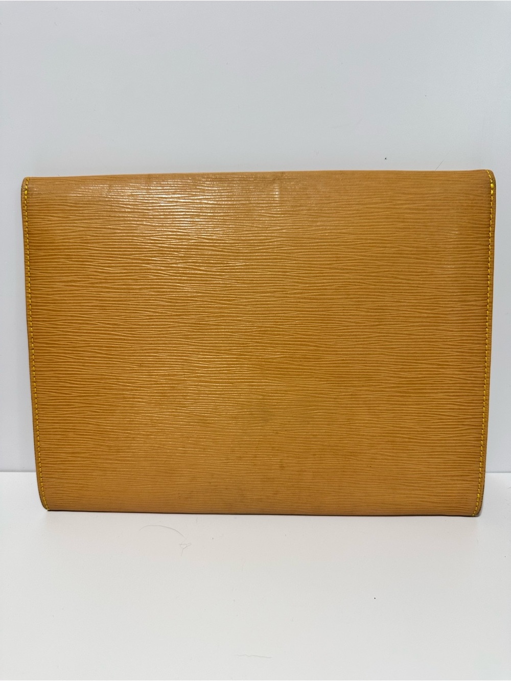 Louis Vuitton ❤️🌟 872VI Leather Document Folio in Camel Brown ⭐️ - Picture 2 of 7